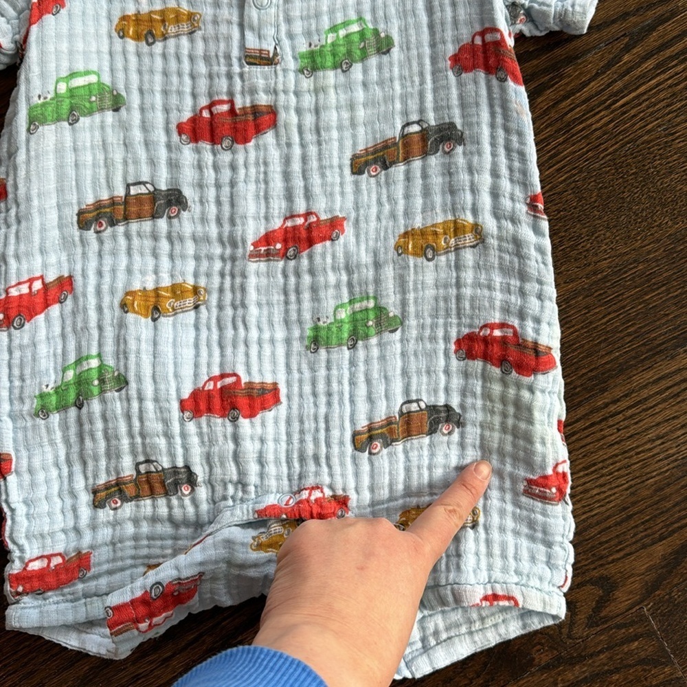 Angel Dear 100% cars short romper with snaps - Picture 2 of 7